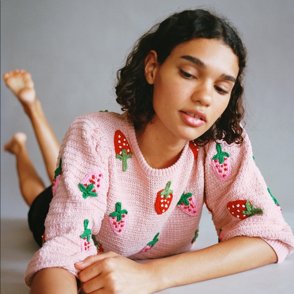 SEARCHING FOR ZARA STRAWBERRY SWEATER - Picture 4 of 9